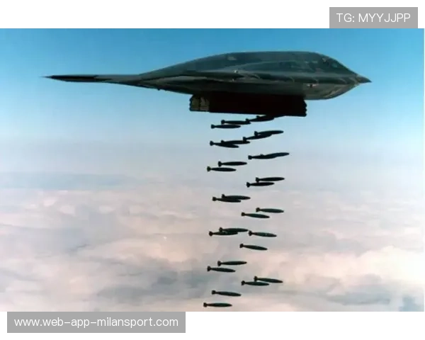 20架战机轰炸首都，空袭撕裂城市，轰炸机击落战斗机