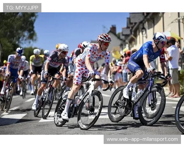 运动“超级冲刺”：运动员“极速冲刺”燃爆全场！